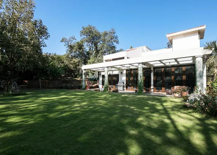 Stayvista'S Shiraz Villa - Where Fitness Meets Fun With A Gym And Pool Table Lonavala